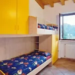 아파트 Zwei-zimmer-wohnung Mit Garten' By Interhome
